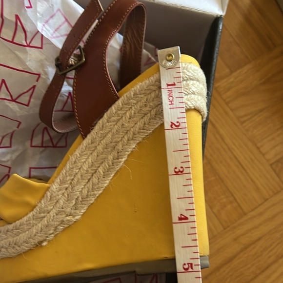 Material Girl Shampine yellow espadrilles platform sandal - Picture 8 of 8
